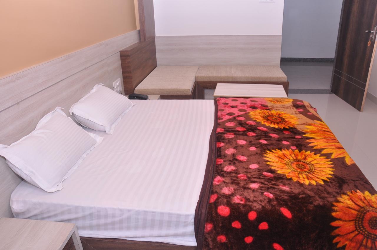 Hotel Amar Palace Абу-Роуд Экстерьер фото